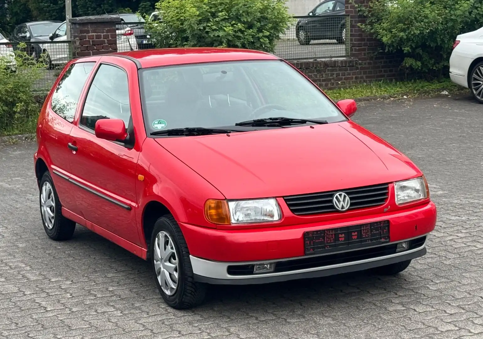 Volkswagen Polo 1.0 Rot - 1
