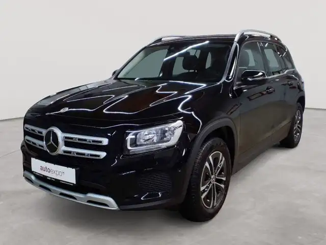 Mercedes-Benz GLB view 2