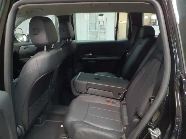 Mercedes-Benz GLB view 13
