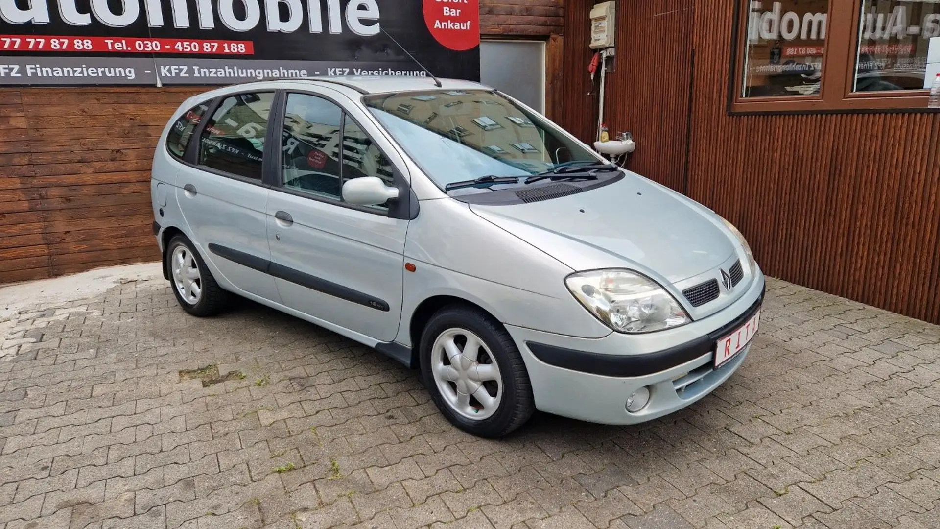 Renault Scenic Automatik 1.6 16V, PDC, AHK, Klima Silber - 2