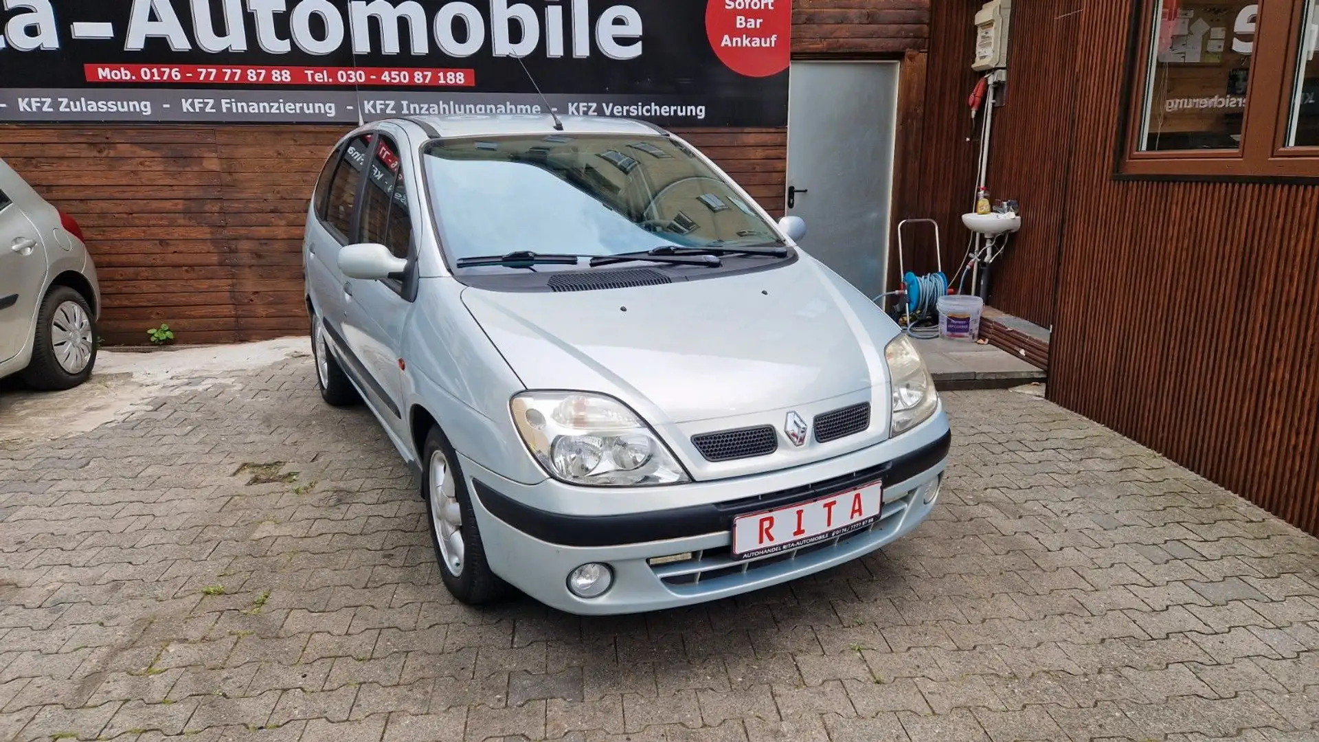 Renault Scenic Automatik 1.6 16V, PDC, AHK, Klima Silber - 1
