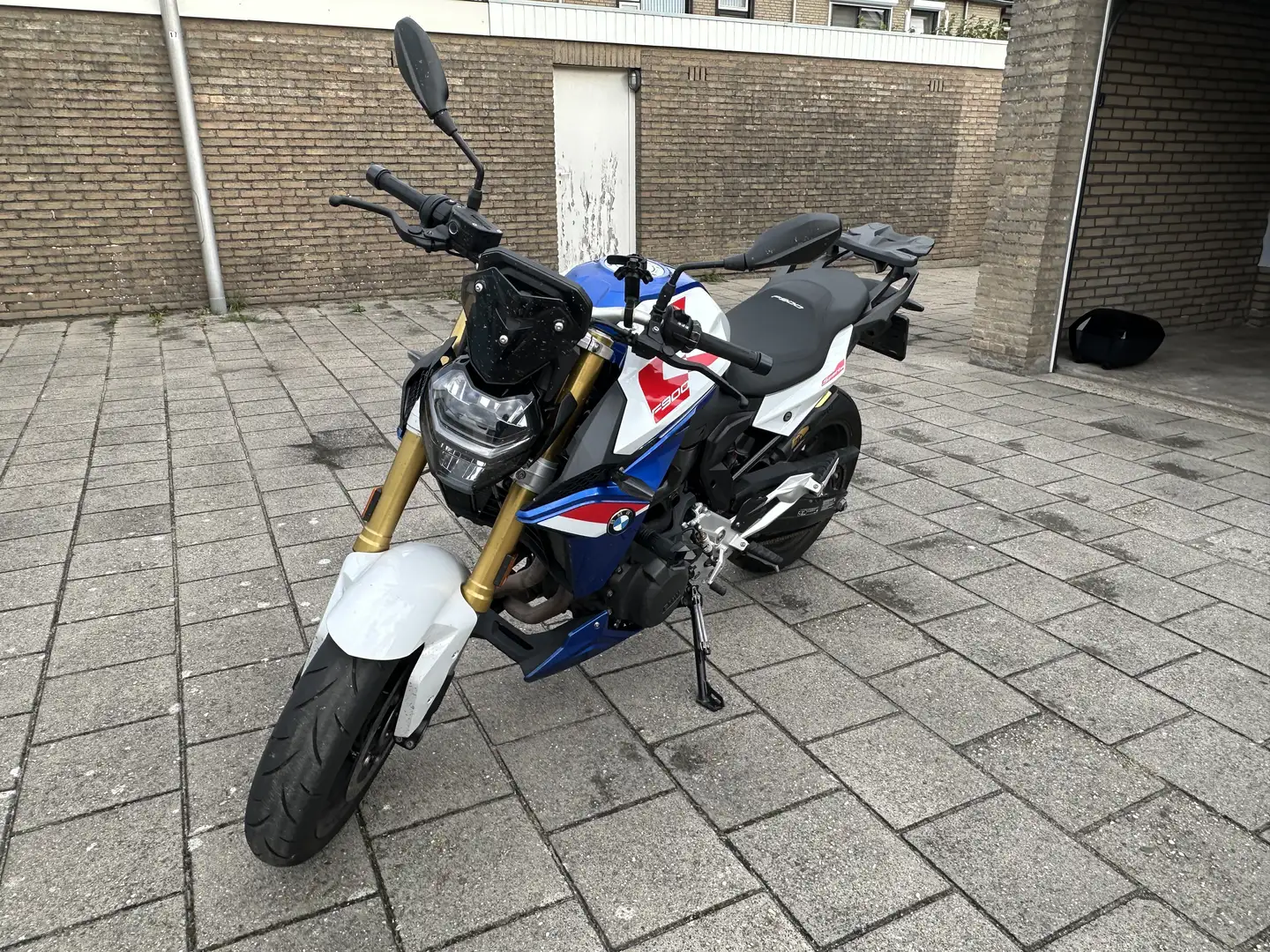 BMW F 900 R (A2), rijk uitgerust - 2