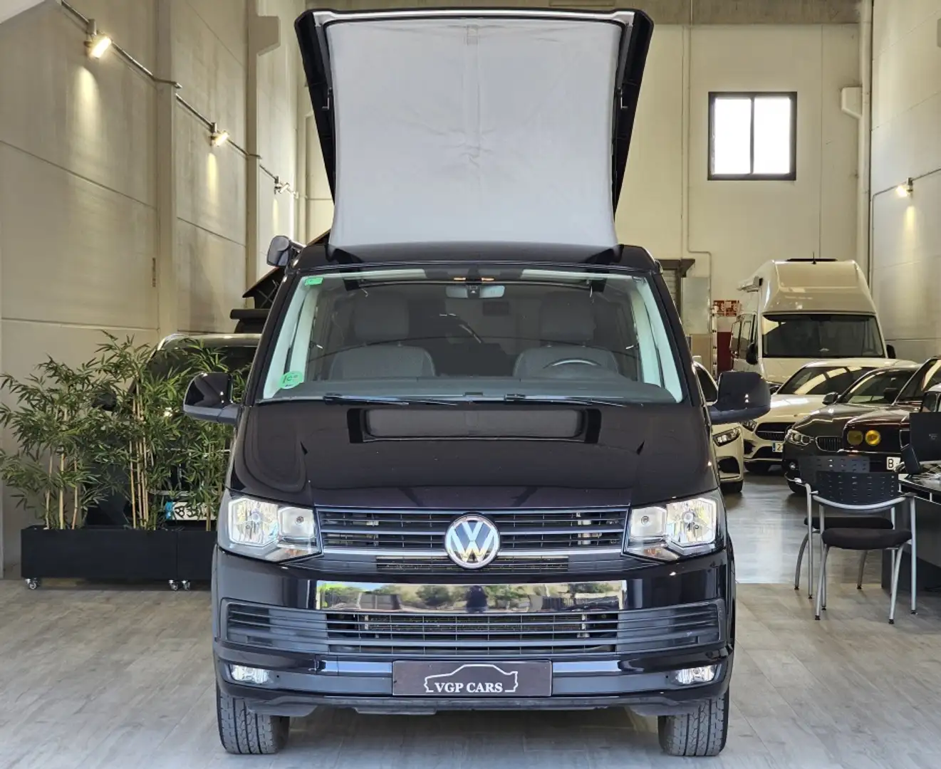 Volkswagen T5 California 2.0TDI BMT Beach 110kw Negro - 2