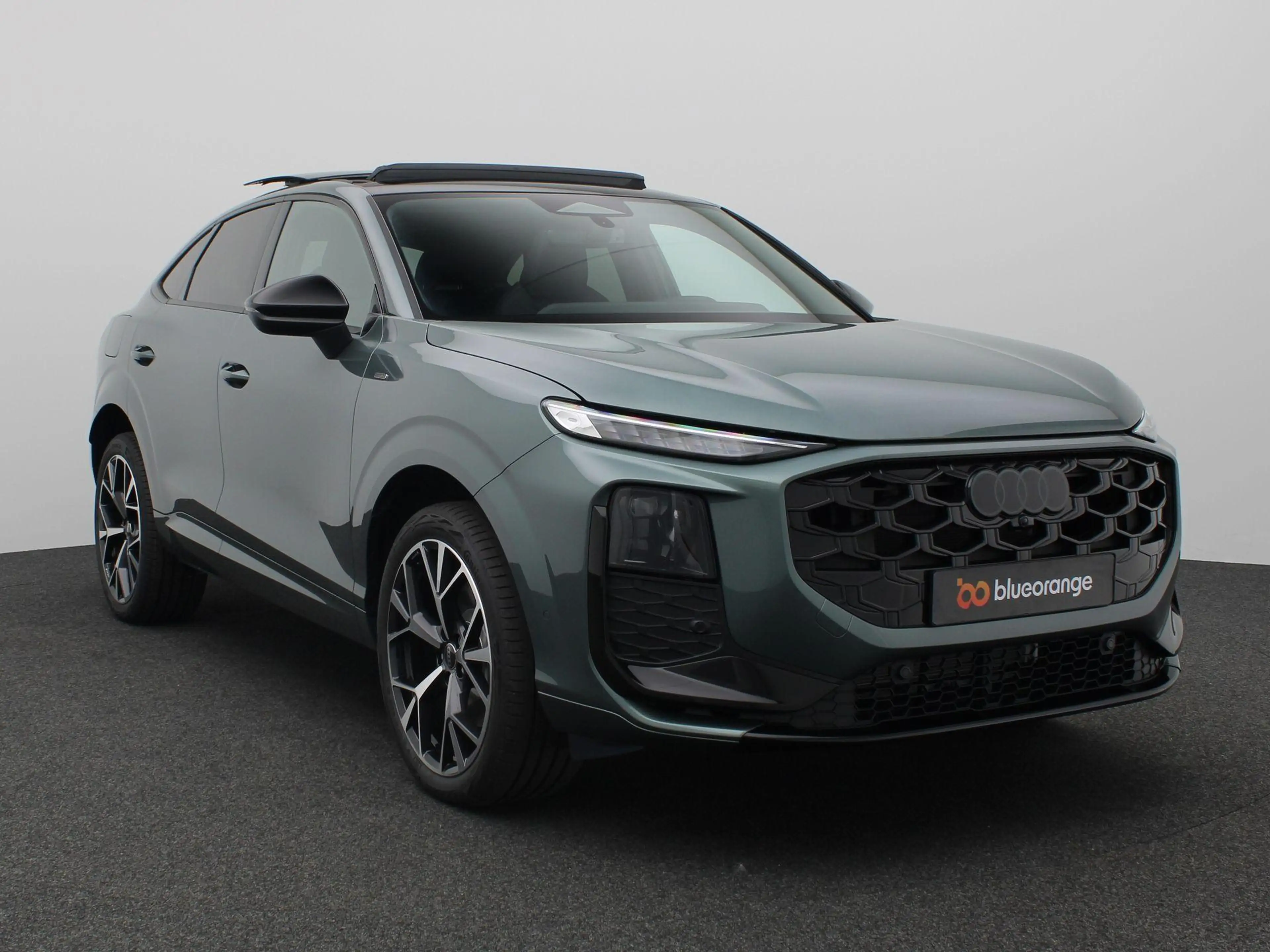 Audi Q3 Sportback 1.5 e-hybrid S edition 272PK S-Tronic SO — photo 12