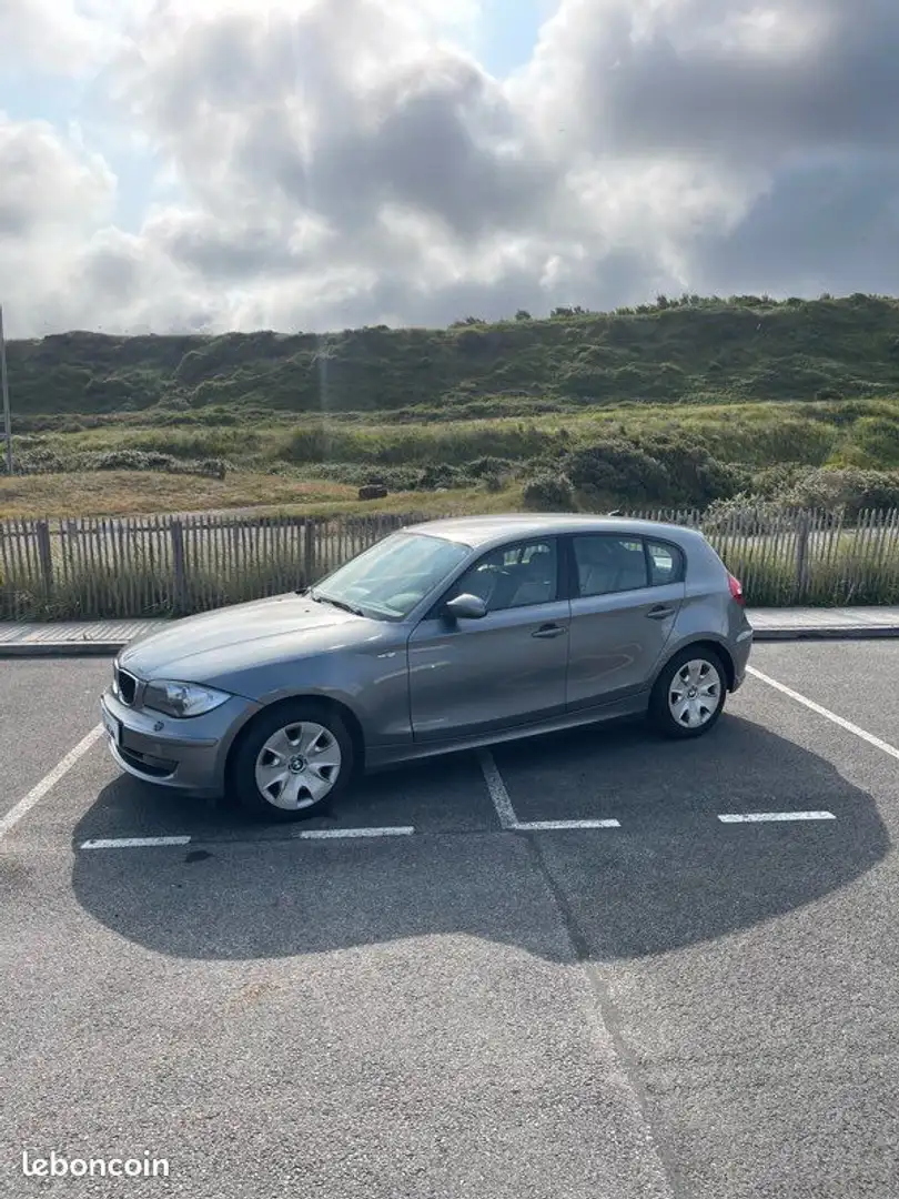 BMW 118 Gris - 1