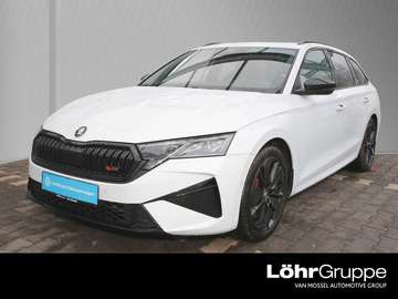 Combi 2.0 TSI DSG RS 18'ACC Pano Navi RFK Matrix