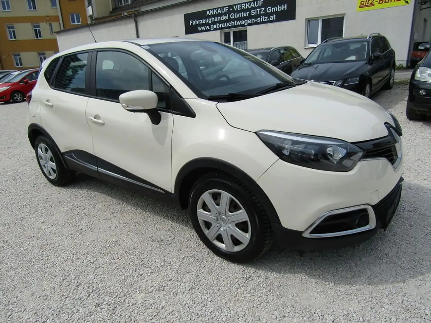 Renault Captur Expression Beige - 2