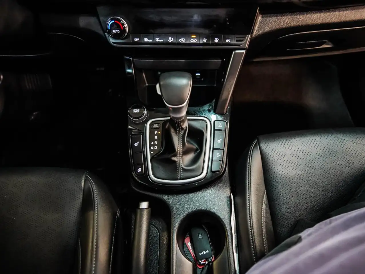 Kia Seltos снимка Kia Seltos