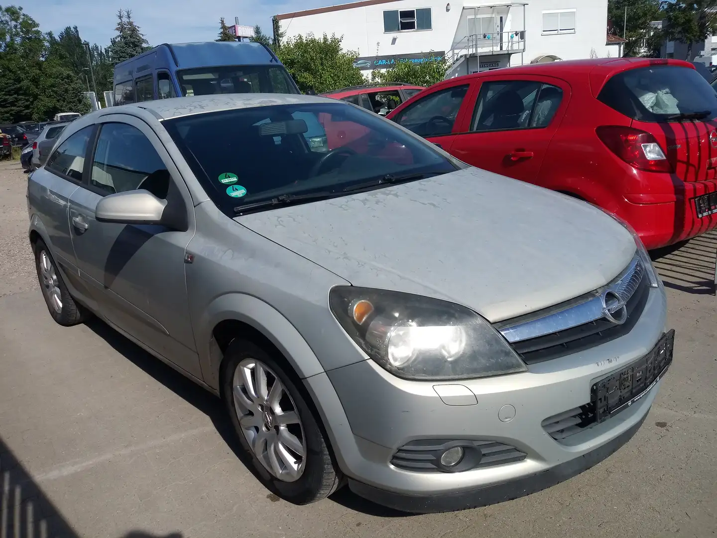 Opel Astra GTC 1.6 16V HU & AU 04-2026! Silber - 2