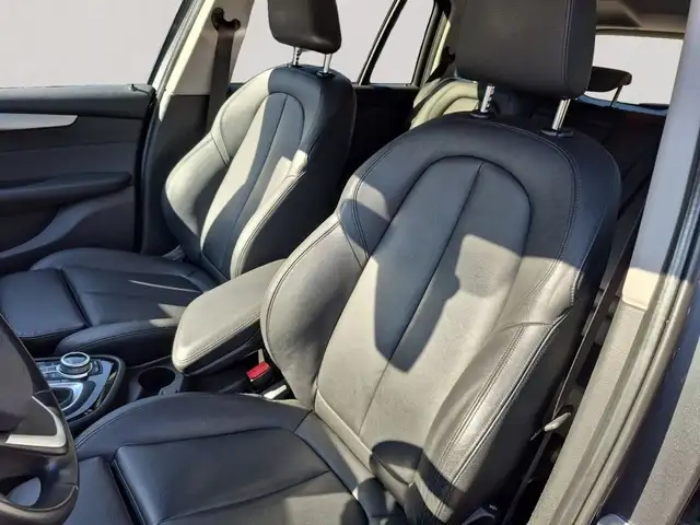 BMW 2 Series view 13