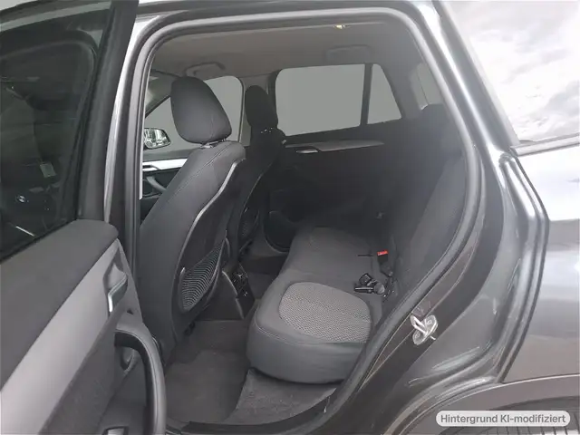 BMW X1 view 11