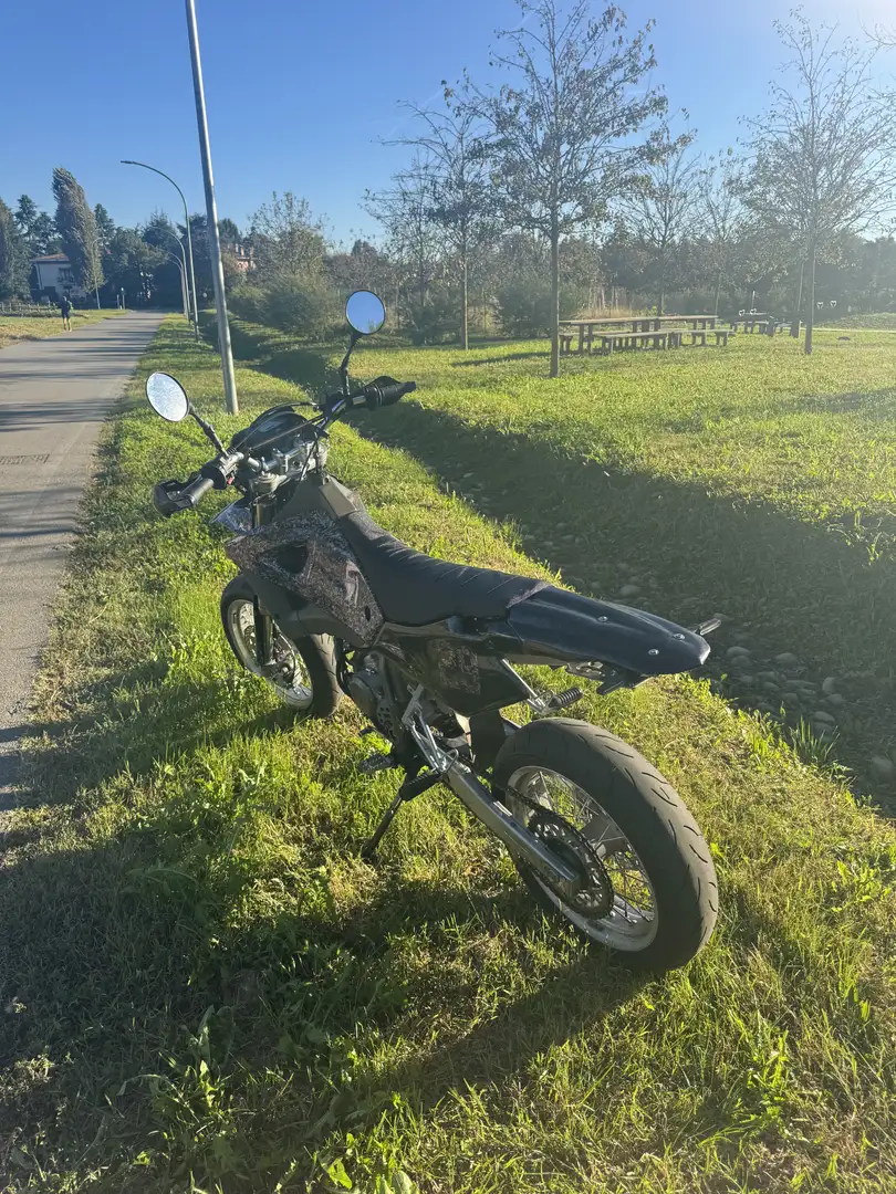 Husqvarna SM 125 S Noir - 2