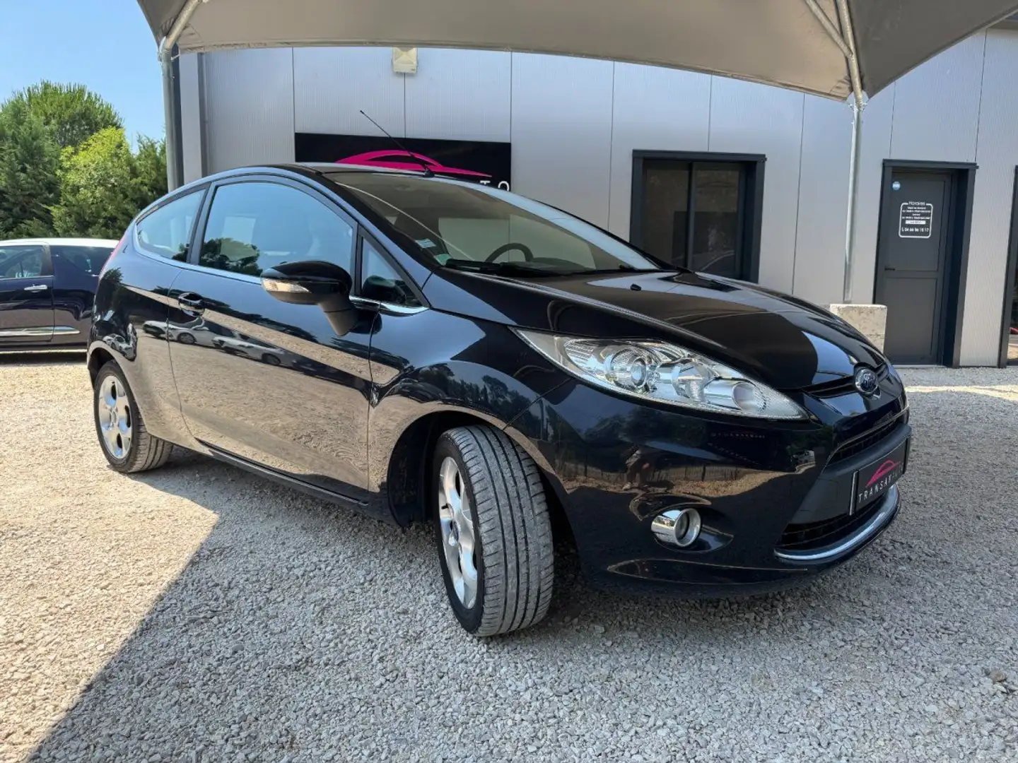 Ford Fiesta 1.6 TDCi 95 FAP Titanium/ 1ere main Noir - 1