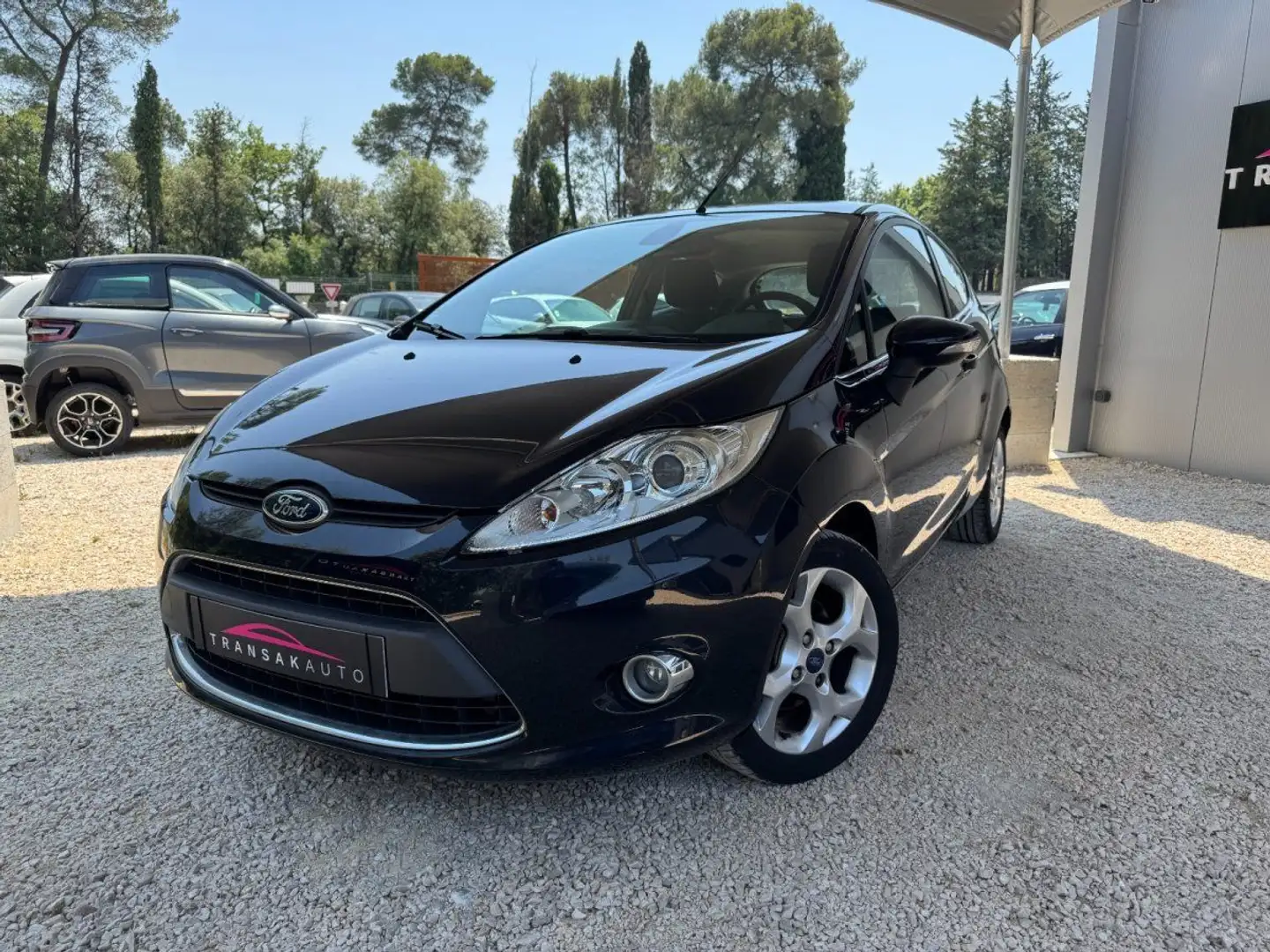 Ford Fiesta 1.6 TDCi 95 FAP Titanium/ 1ere main Noir - 2