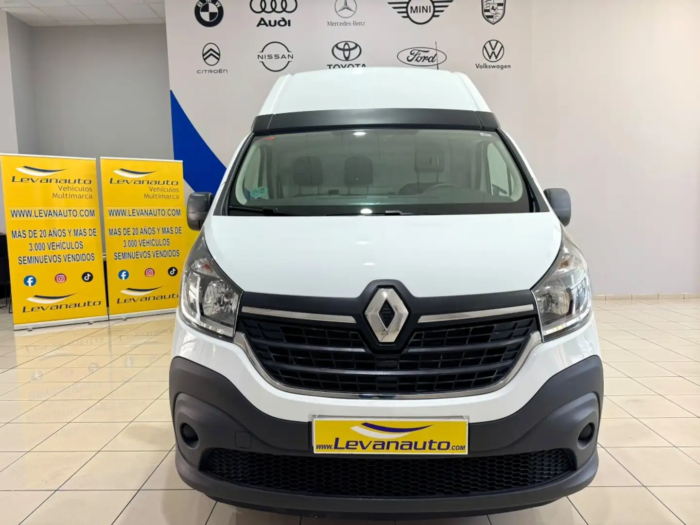 Renault Trafic Furgón 29 L2H2 Energy BluedCi 107kW Blanco - 2