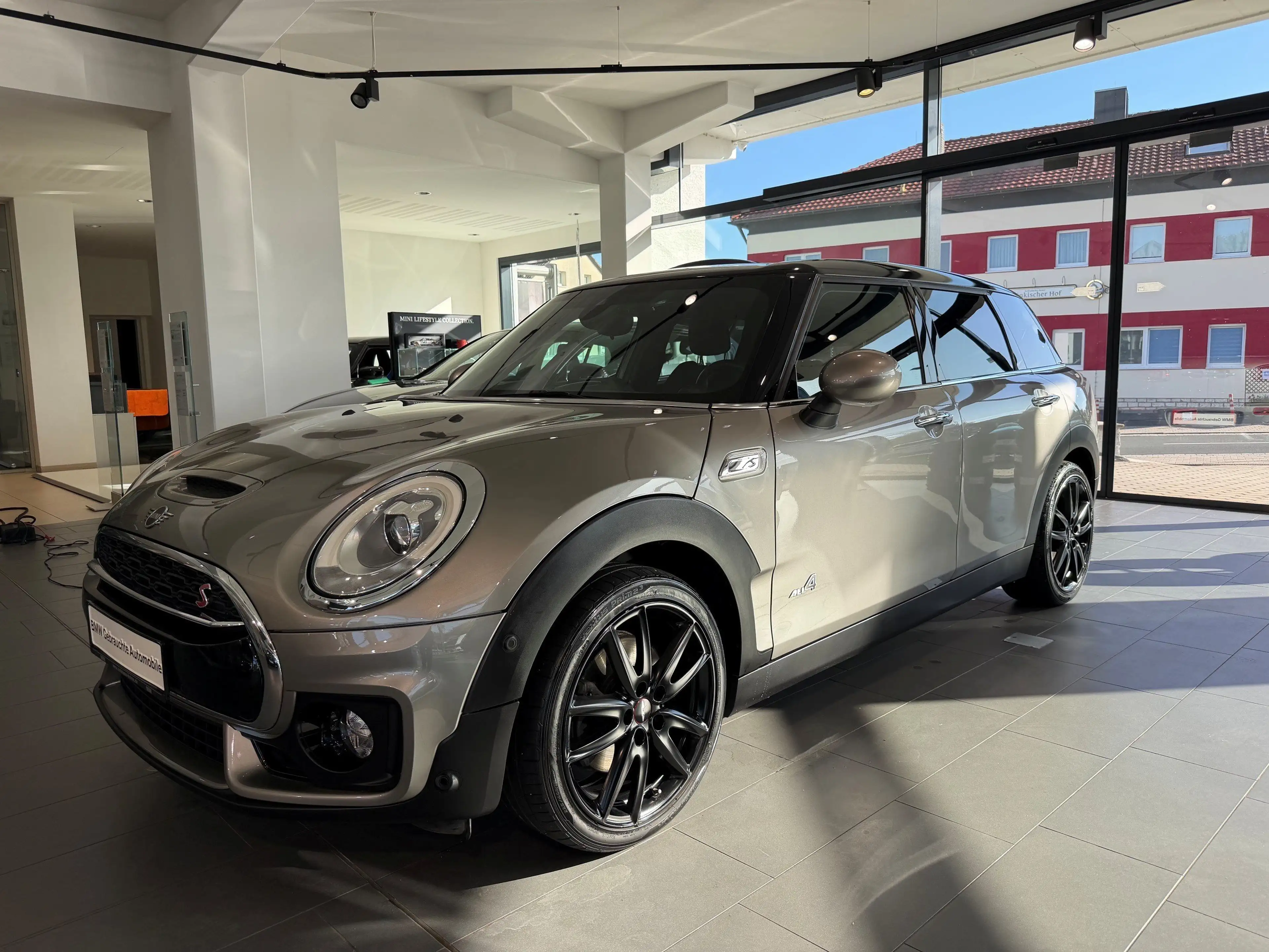 MINI Cooper S ALL4 Clubman Pepper LED RFK Navi ACC — photo 2