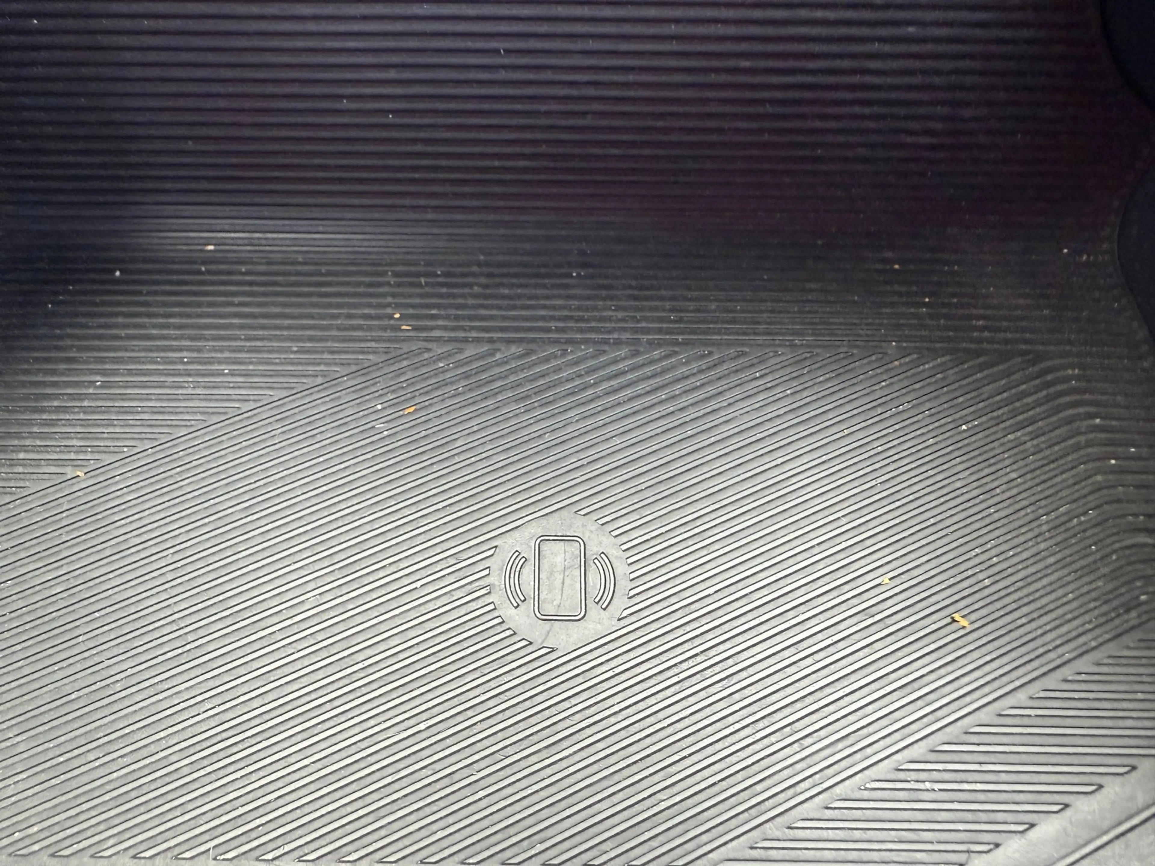 Lynk & Co 01 1.5 More PHEV Panorama, Winter pack, Navi, Camera — photo 22