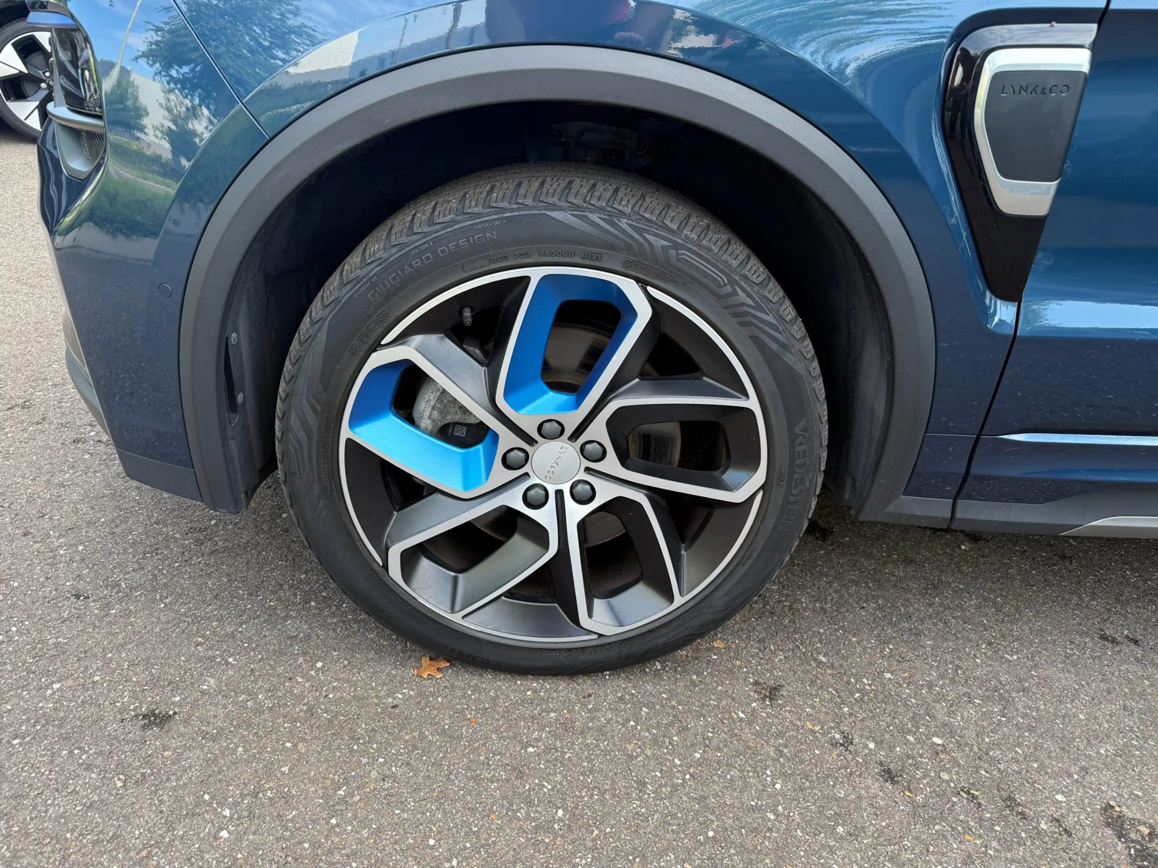 Lynk & Co 01 1.5 More PHEV Panorama, Winter pack, Navi, Camera — photo 38
