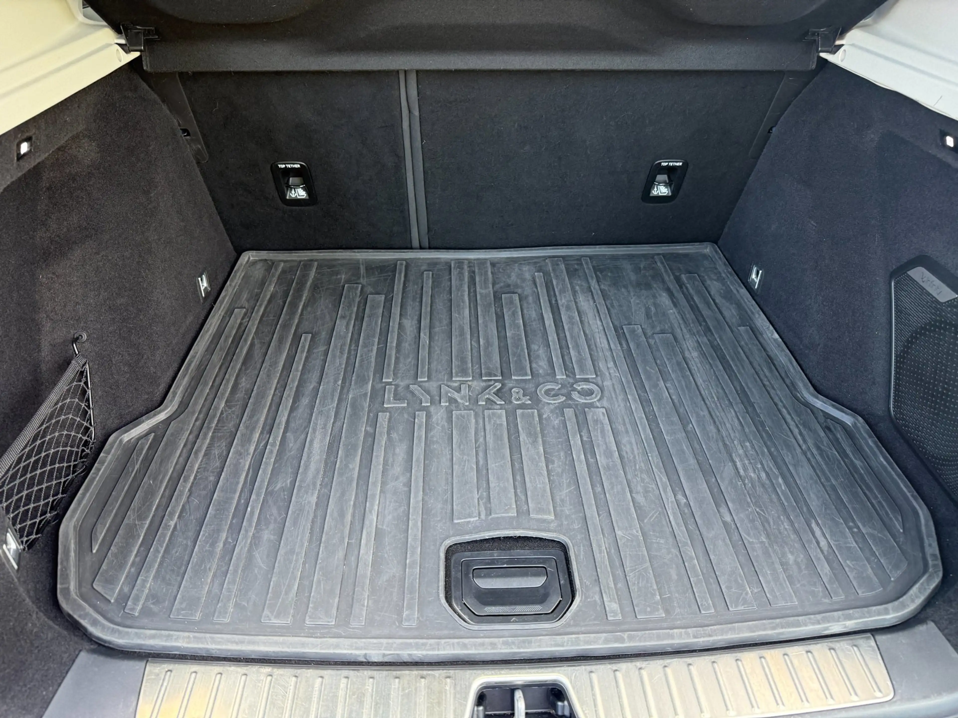 Lynk & Co 01 1.5 More PHEV Panorama, Winter pack, Navi, Camera — photo 31