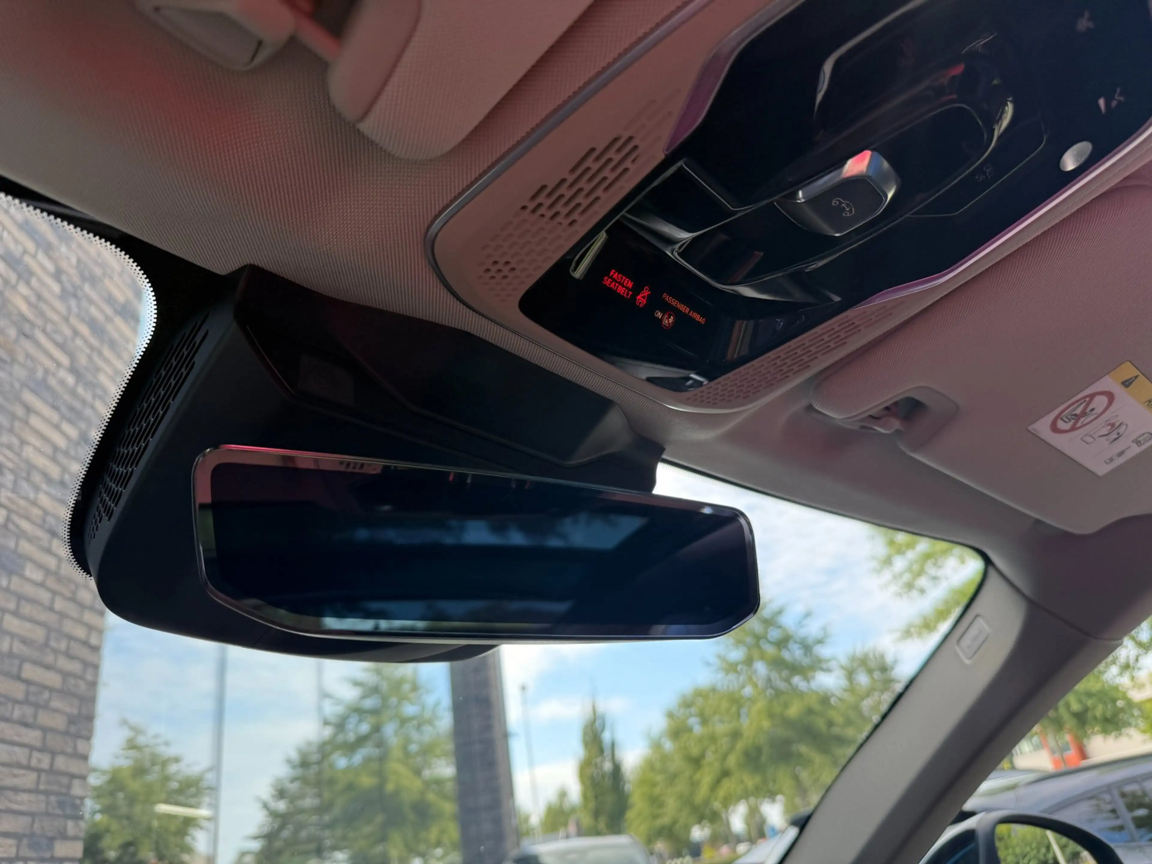 Lynk & Co 01 1.5 More PHEV Panorama, Winter pack, Navi, Camera — photo 25