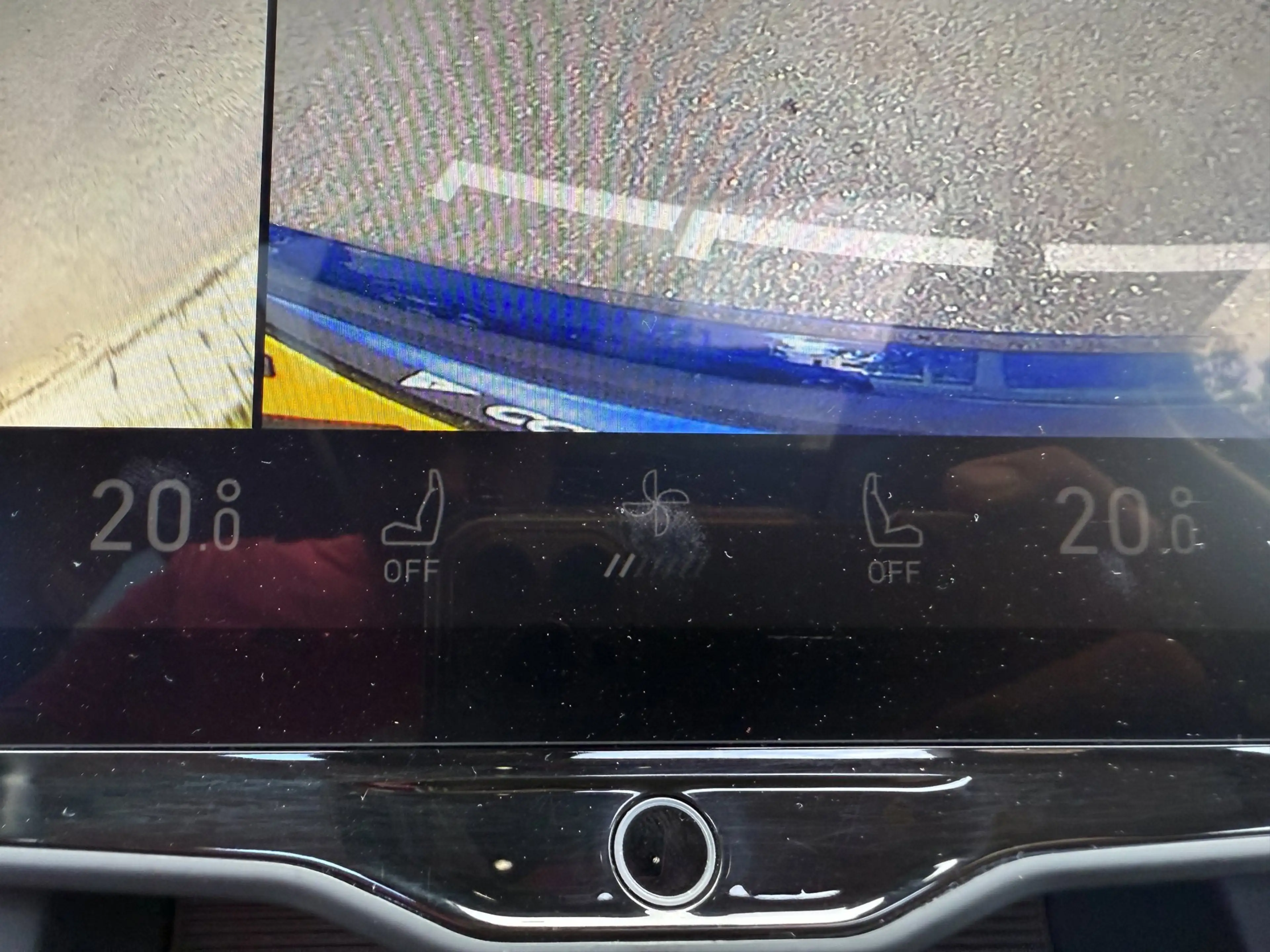 Lynk & Co 01 1.5 More PHEV Panorama, Winter pack, Navi, Camera — photo 20