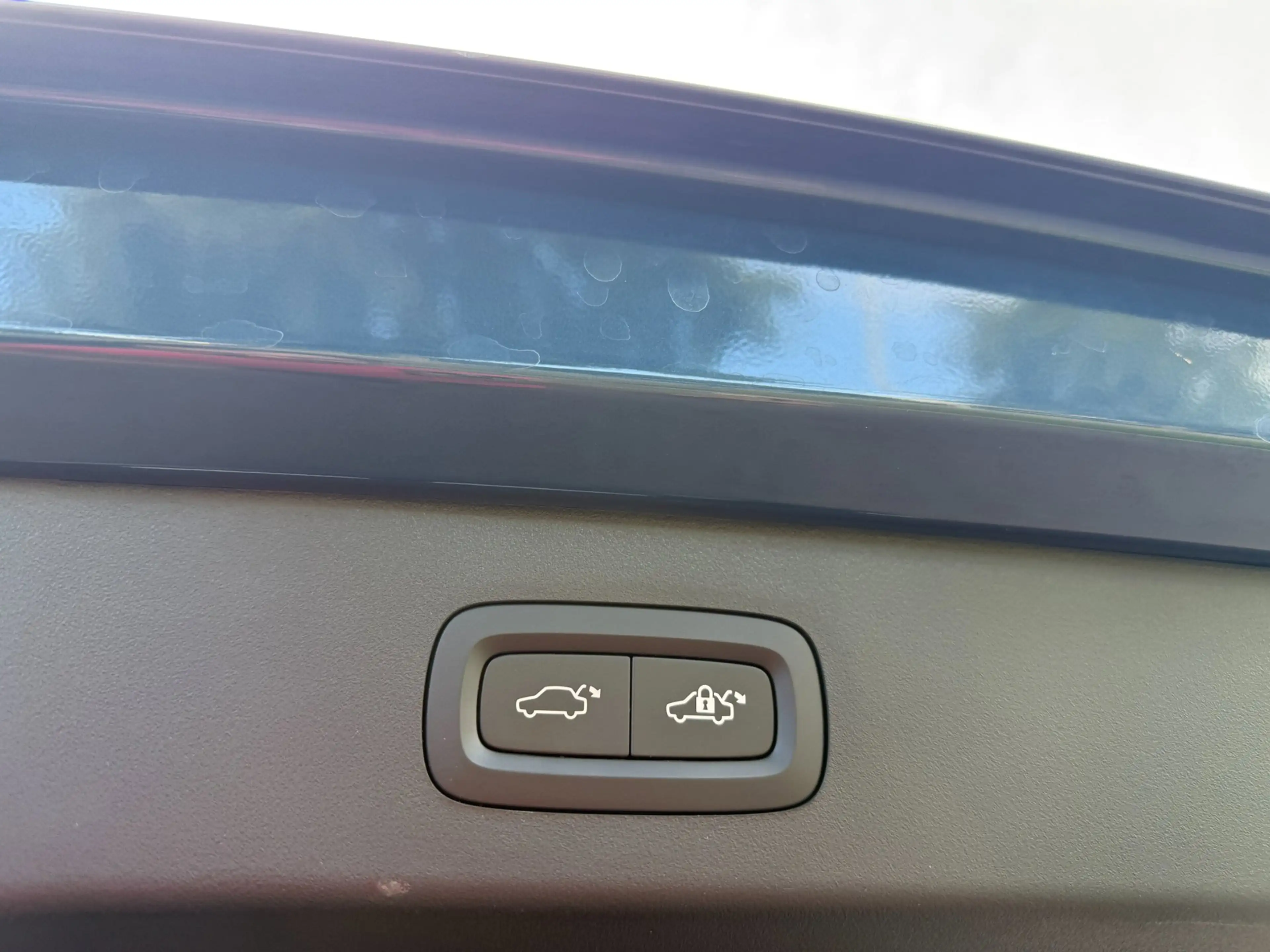 Lynk & Co 01 1.5 More PHEV Panorama, Winter pack, Navi, Camera — photo 33