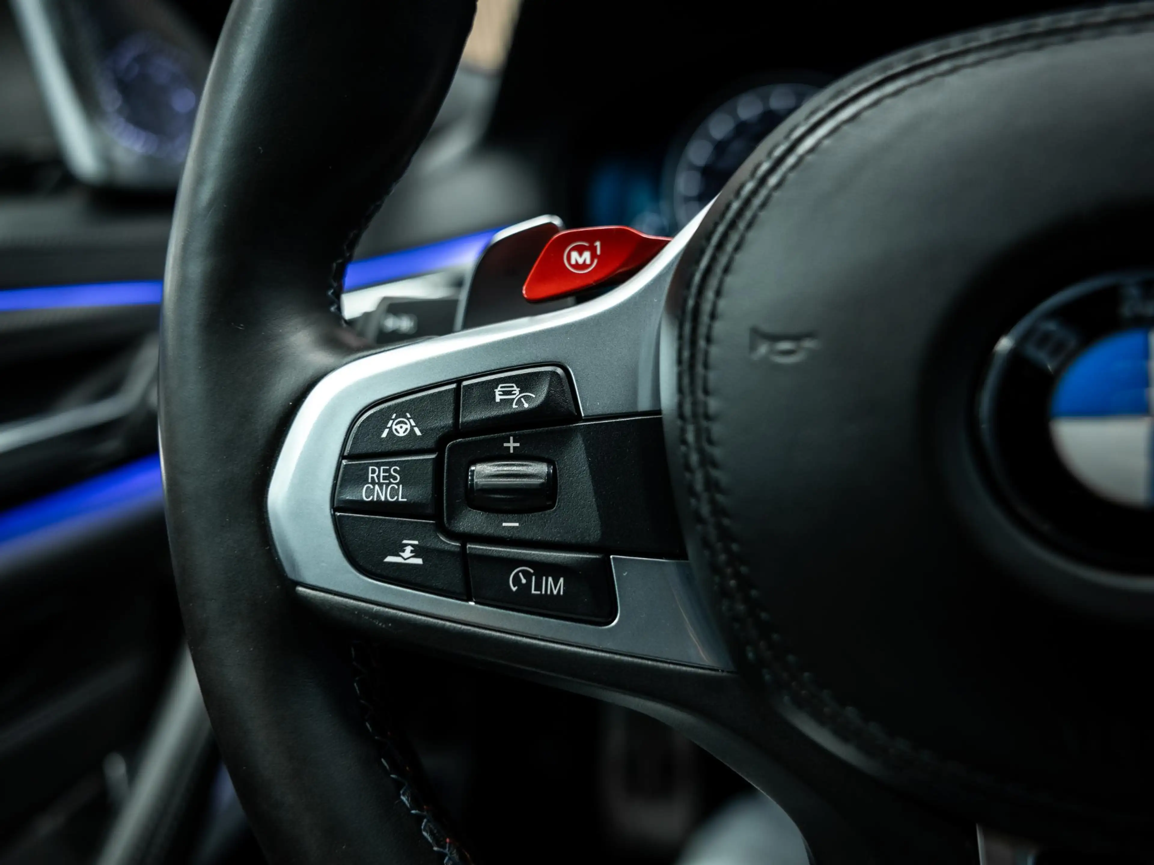 BMW M5 5-serie Vol uitgevoerde NL geleverde M5 frozen gre — photo 34