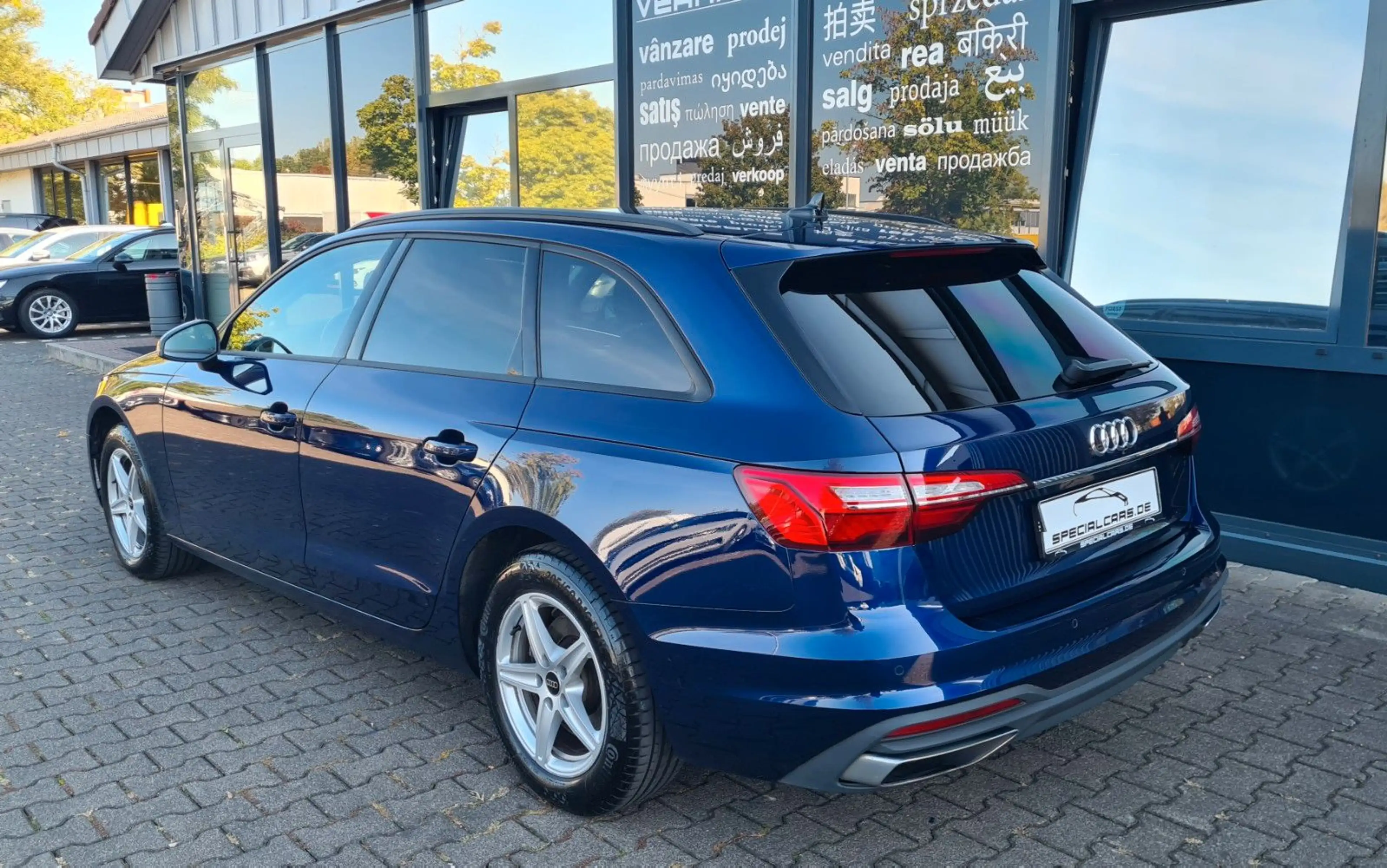 Audi A4 Avant 35 TDI AUT - ASSITS - AHK - CAM - — photo 5