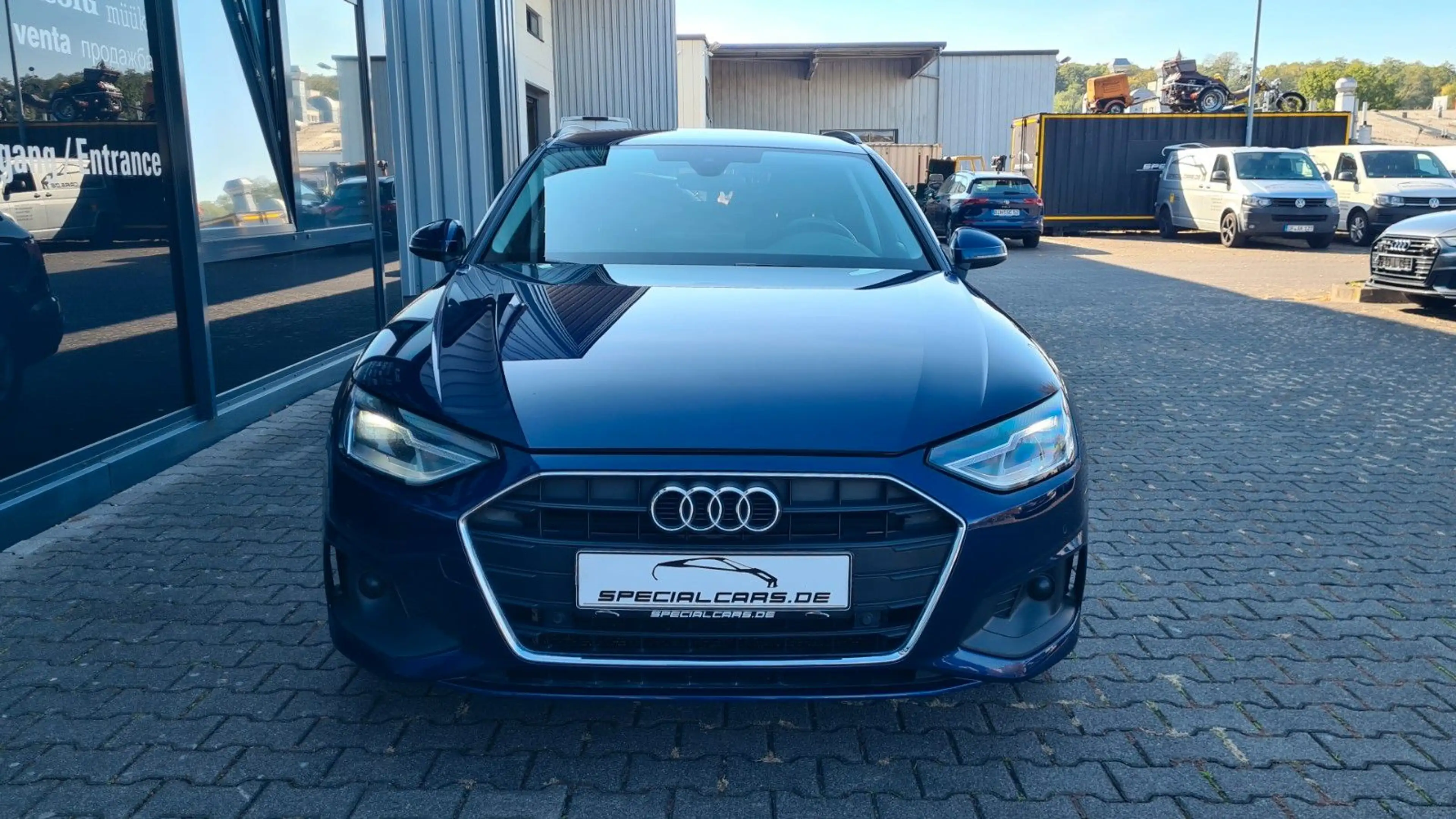 Audi A4 Avant 35 TDI AUT - ASSITS - AHK - CAM - — photo 2