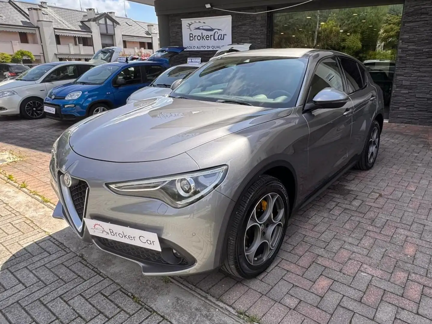 Alfa Romeo Stelvio Stelvio 2.2 t Executive Q4 210cv auto my19 Gris - 1