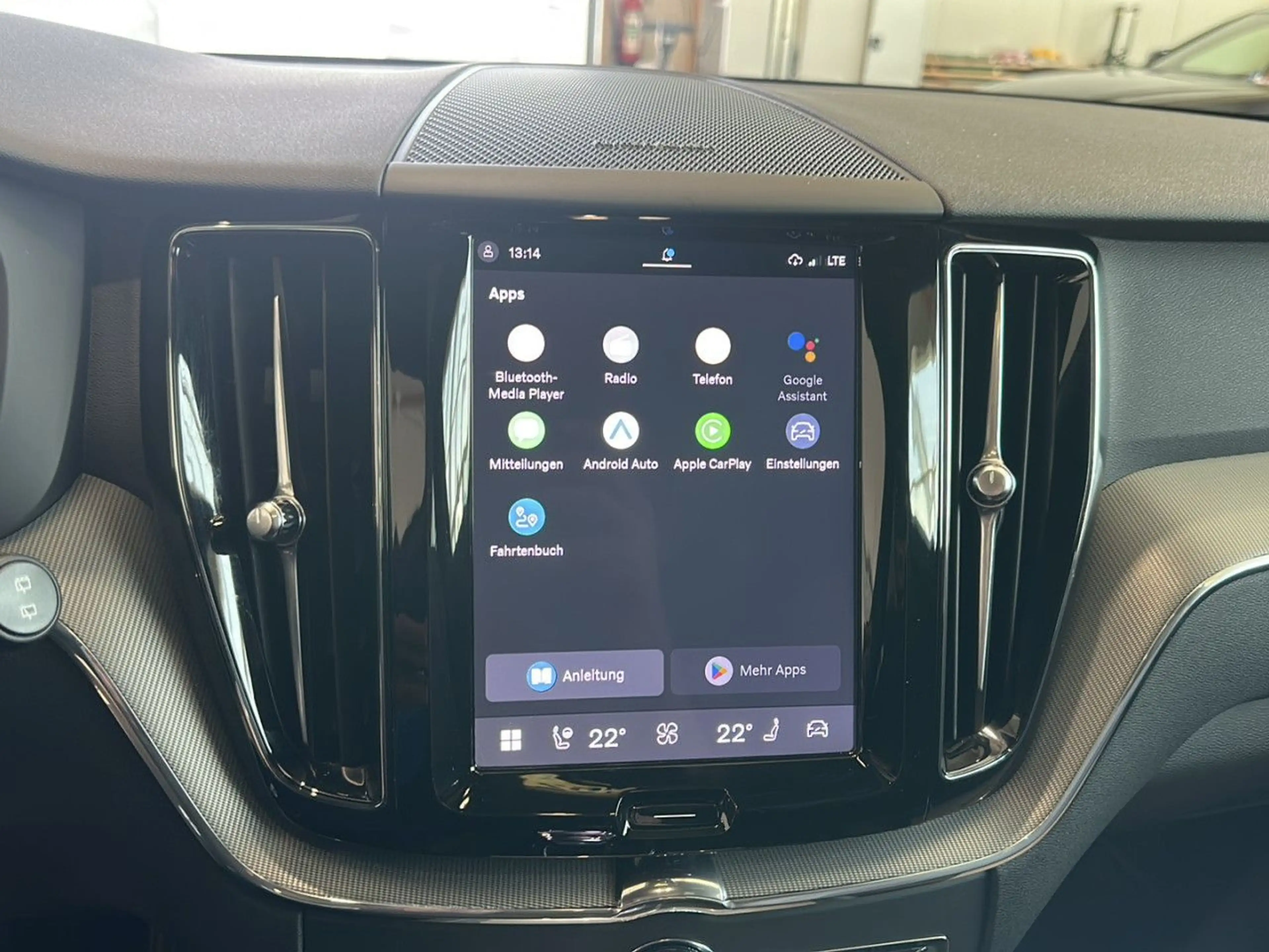 Volvo XC60 B5 (Benzin) Plus Black Edition - AHK/HK Navi — photo 23