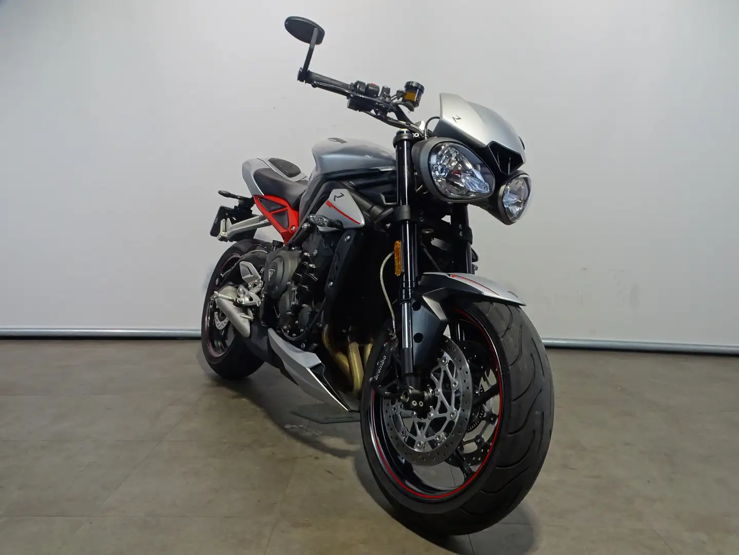 Triumph Street Triple R Gri - 2