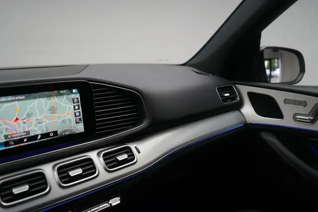 Mercedes-Benz Gle view 26