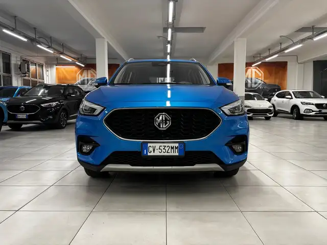 MG MG ZS view 2