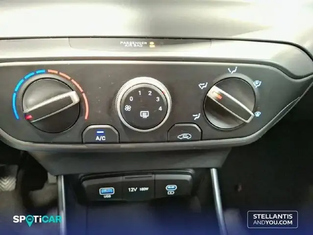 Hyundai i20 view 16