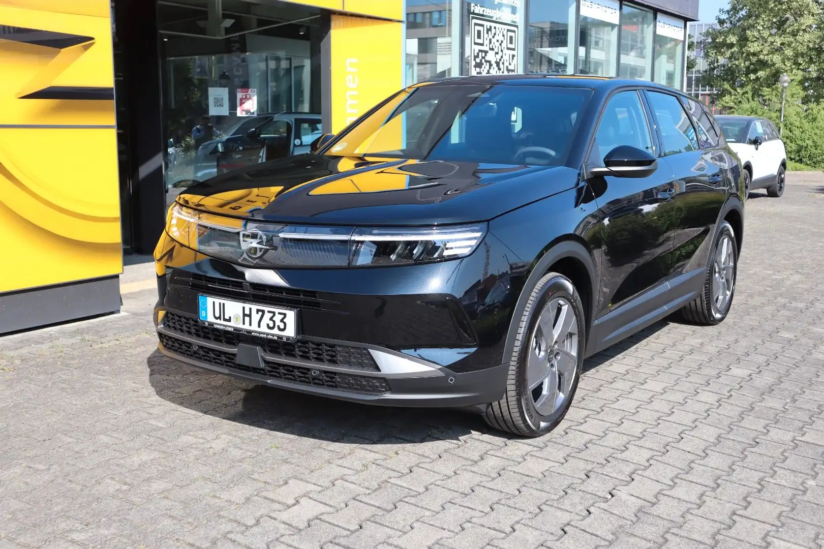 Opel Grandland X Grandland 1.2T eDTC6 MHEV Edition, Navi, Kamera Noir - 2