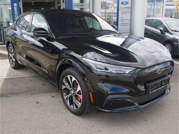 Premium AWD 76kWh Standard Range 269CV/198kW - A1