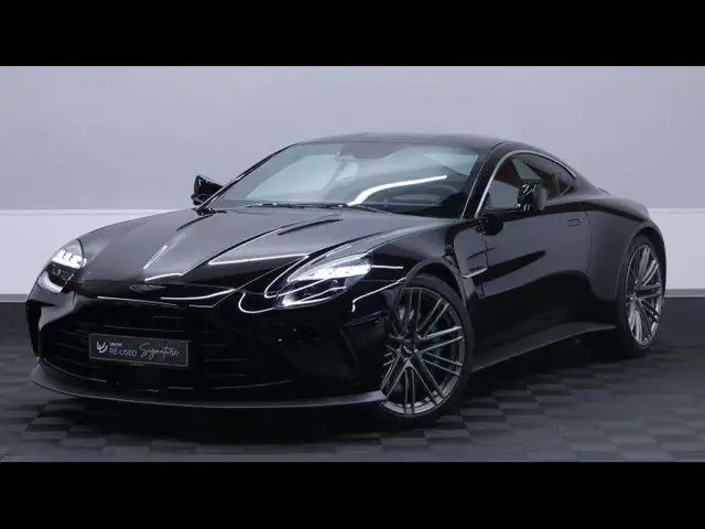 Aston Martin Vantage NEW VANTAGE V8