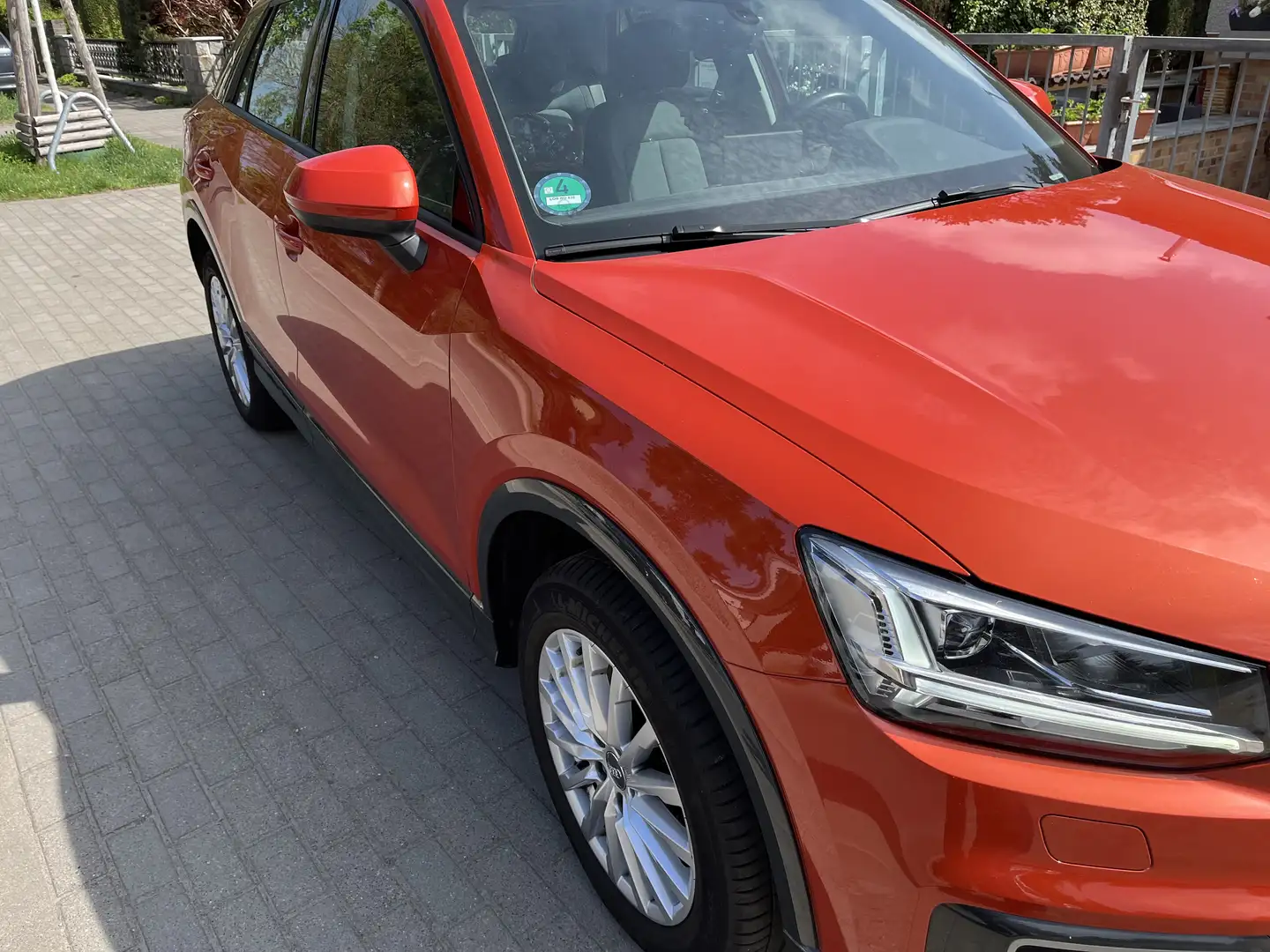 Audi Q2 design Orange - 2