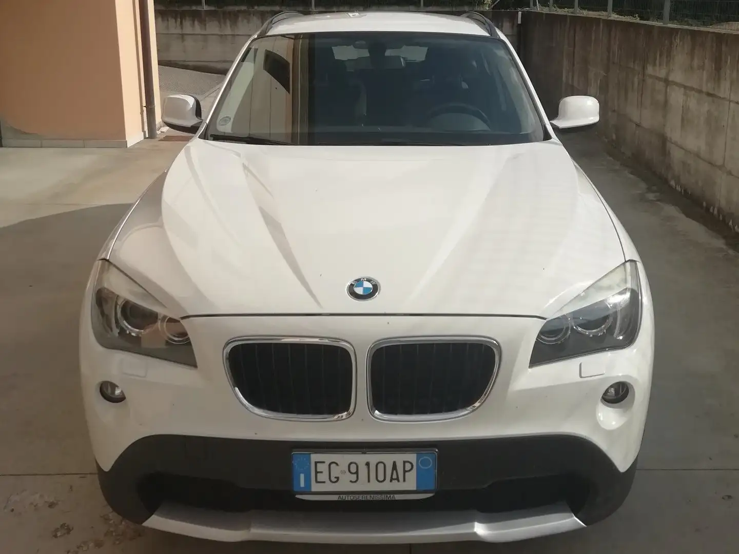 BMW X1 18D XDRIVE FUTURA Bianco - 1