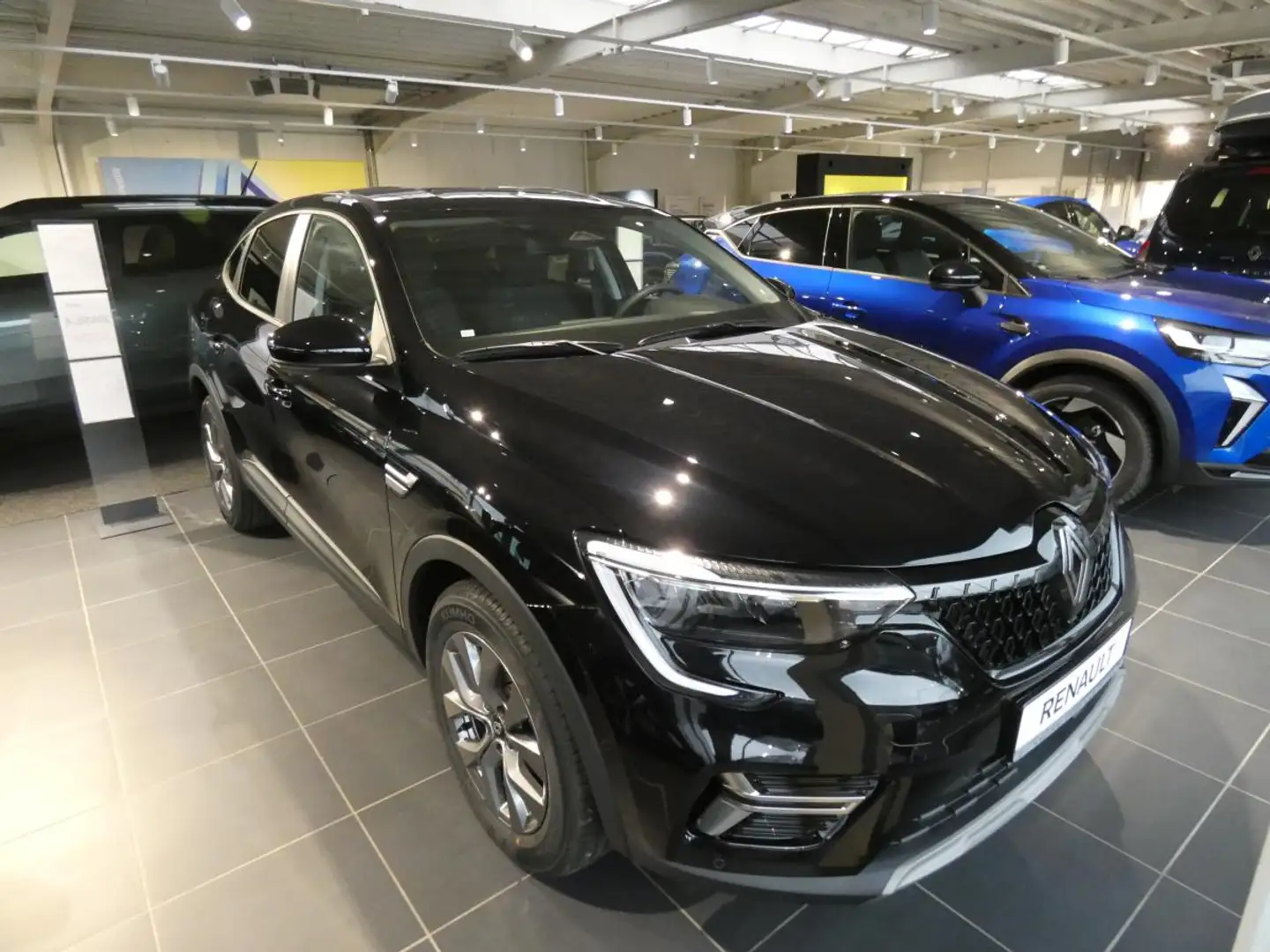Renault Arkana Evolution Mild Hybrid 140 Automatik Schwarz - 1