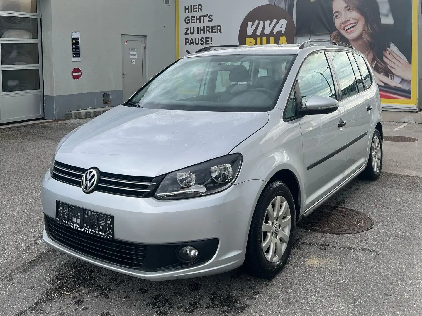 Volkswagen Touran Touran 1,6 TDI TOP ZUSTAND mit Standheizung Silber - 1