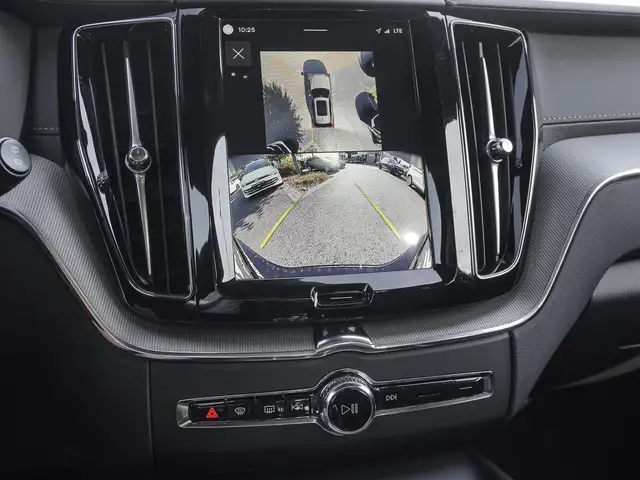 Volvo XC60 view 14