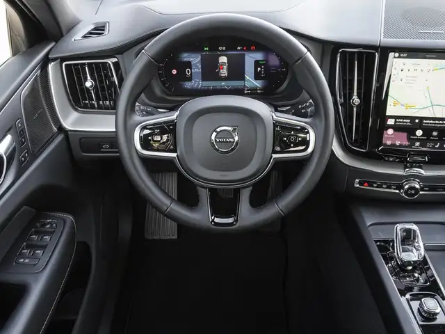 Volvo XC60 view 12