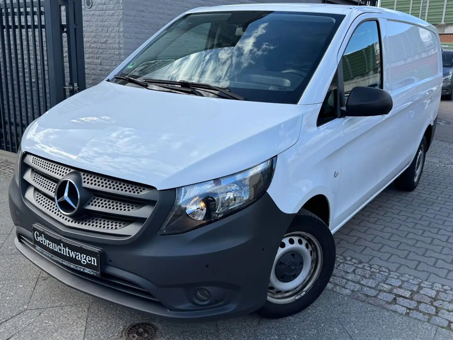 Mercedes-Benz Vito 110 CDI LANG 1.Hand Navi Klima PDC White - 2