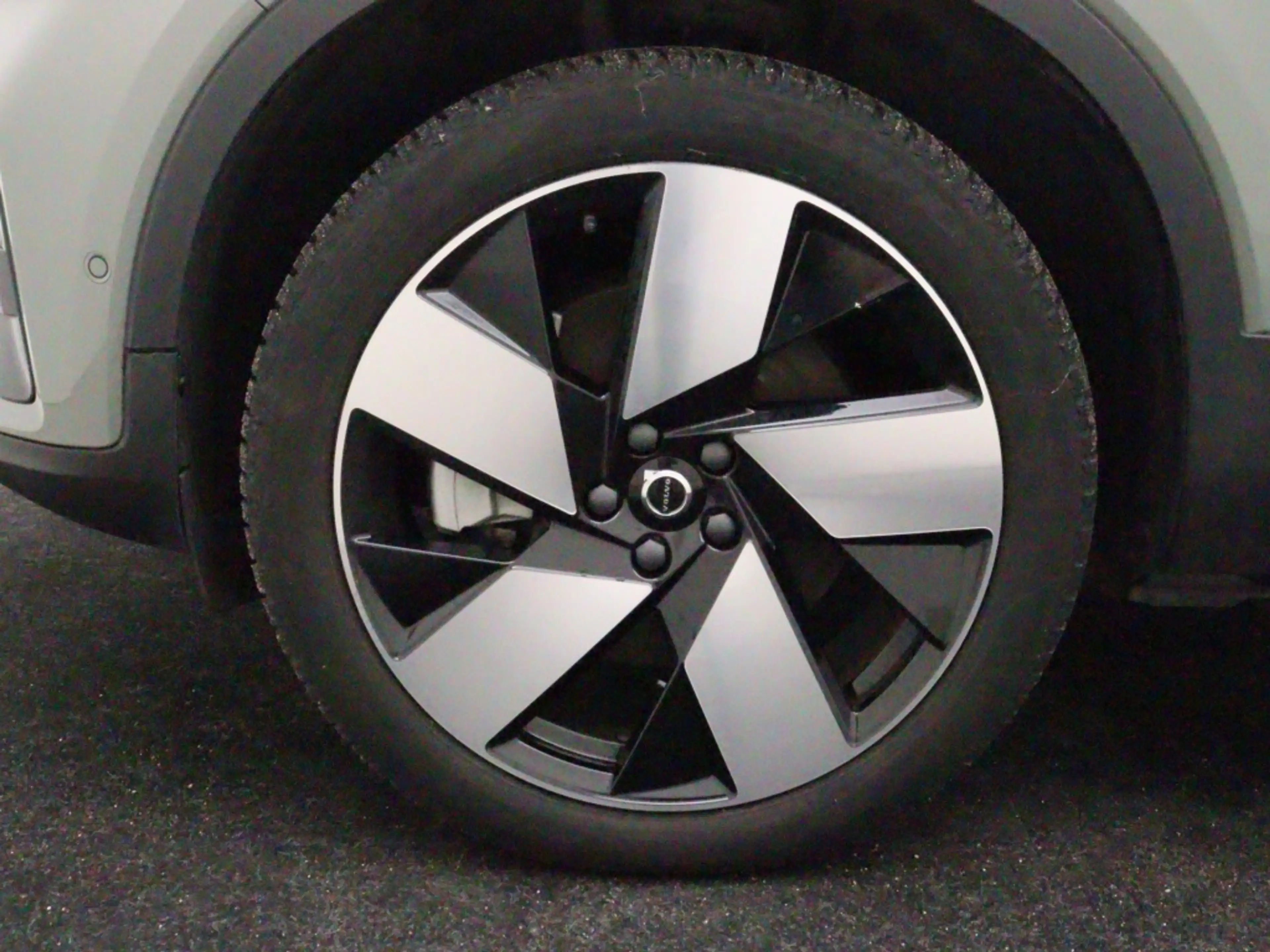 Volvo C40 EXTENDED RANGE ULTIMATE 360GR CAM 20INCH TREKHAAK — photo 8