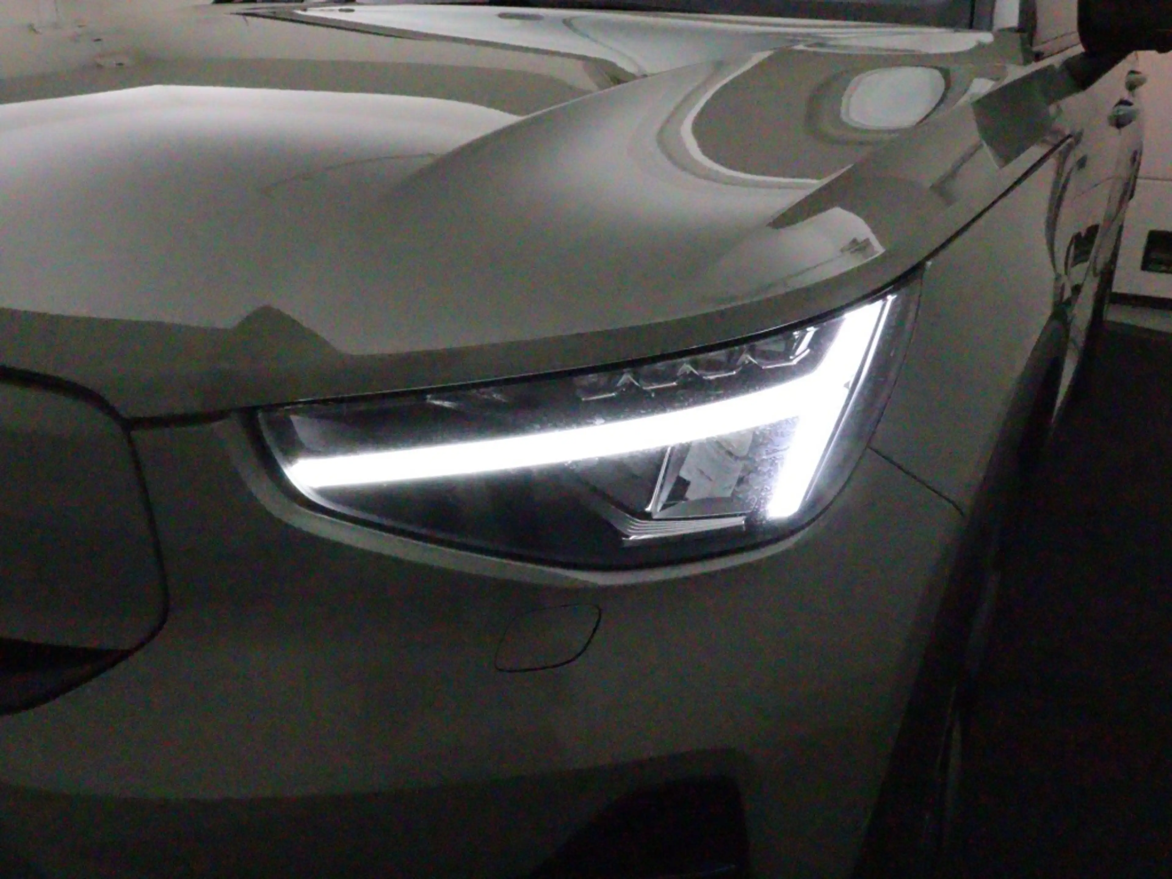 Volvo C40 EXTENDED RANGE ULTIMATE 360GR CAM 20INCH TREKHAAK — photo 10