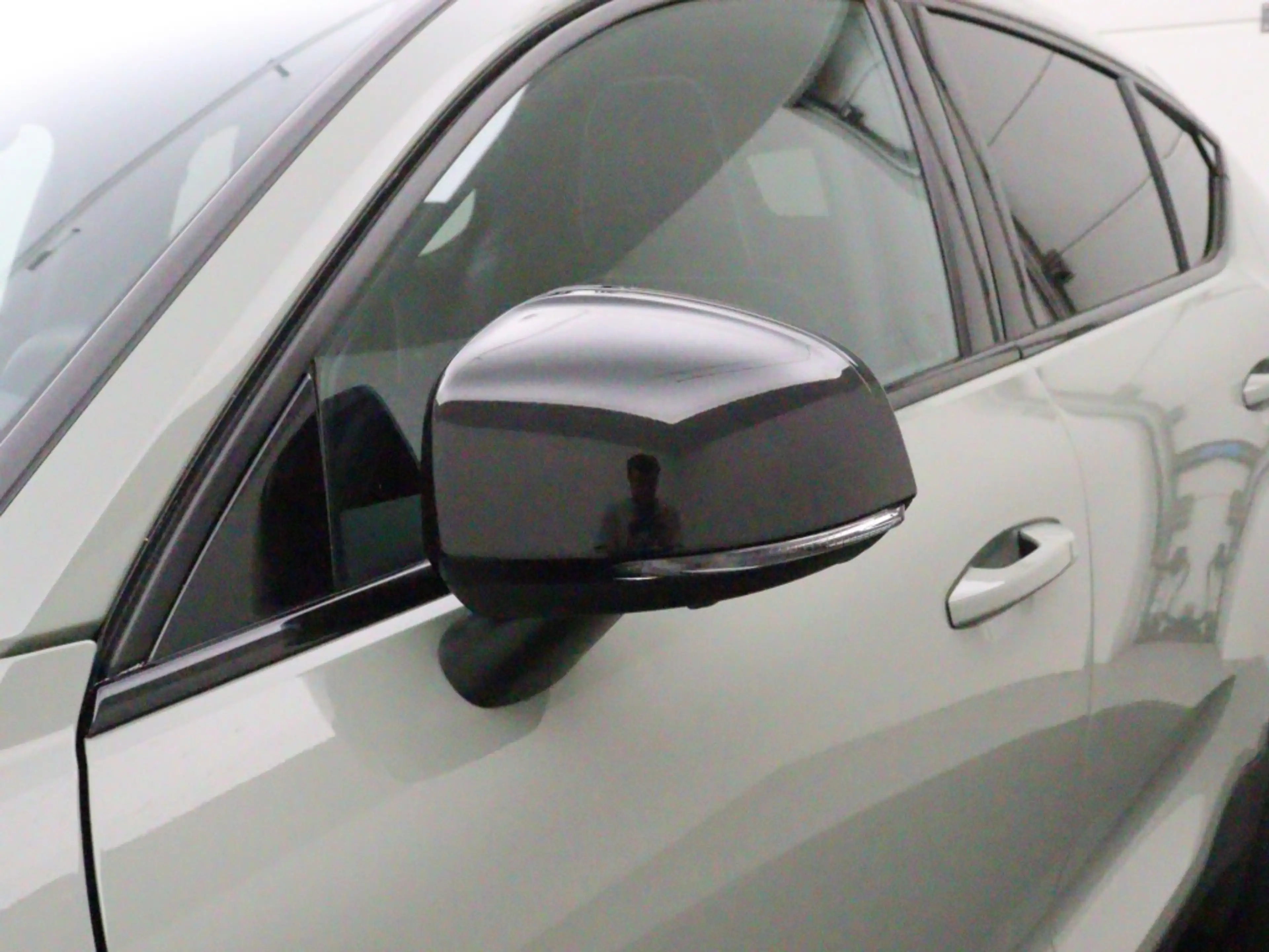 Volvo C40 EXTENDED RANGE ULTIMATE 360GR CAM 20INCH TREKHAAK — photo 9
