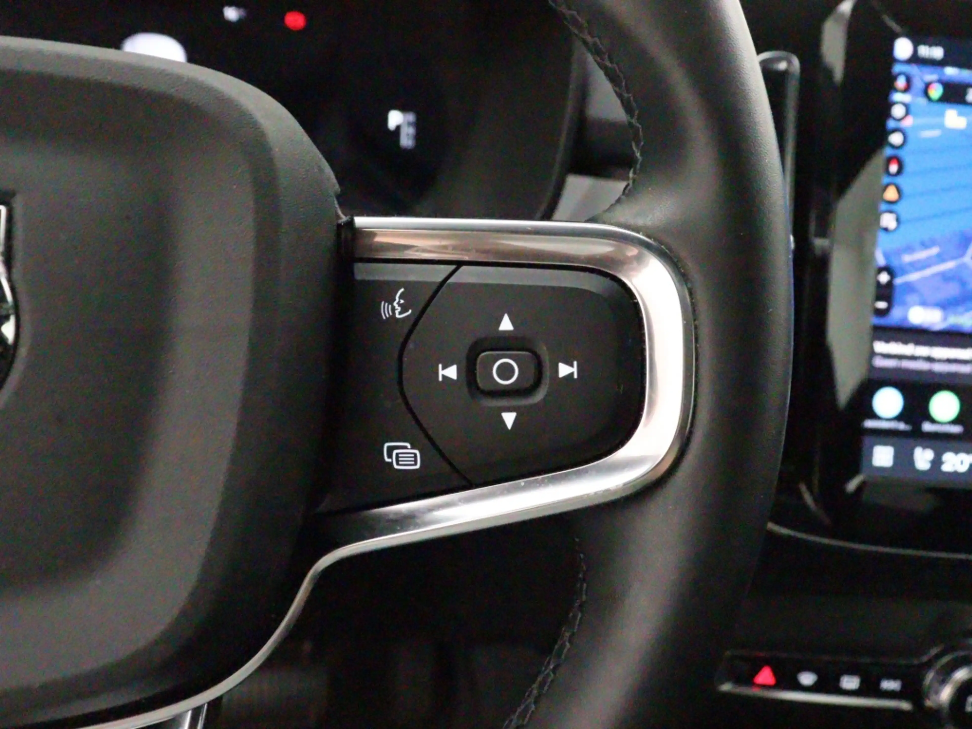 Volvo C40 EXTENDED RANGE ULTIMATE 360GR CAM 20INCH TREKHAAK — photo 13