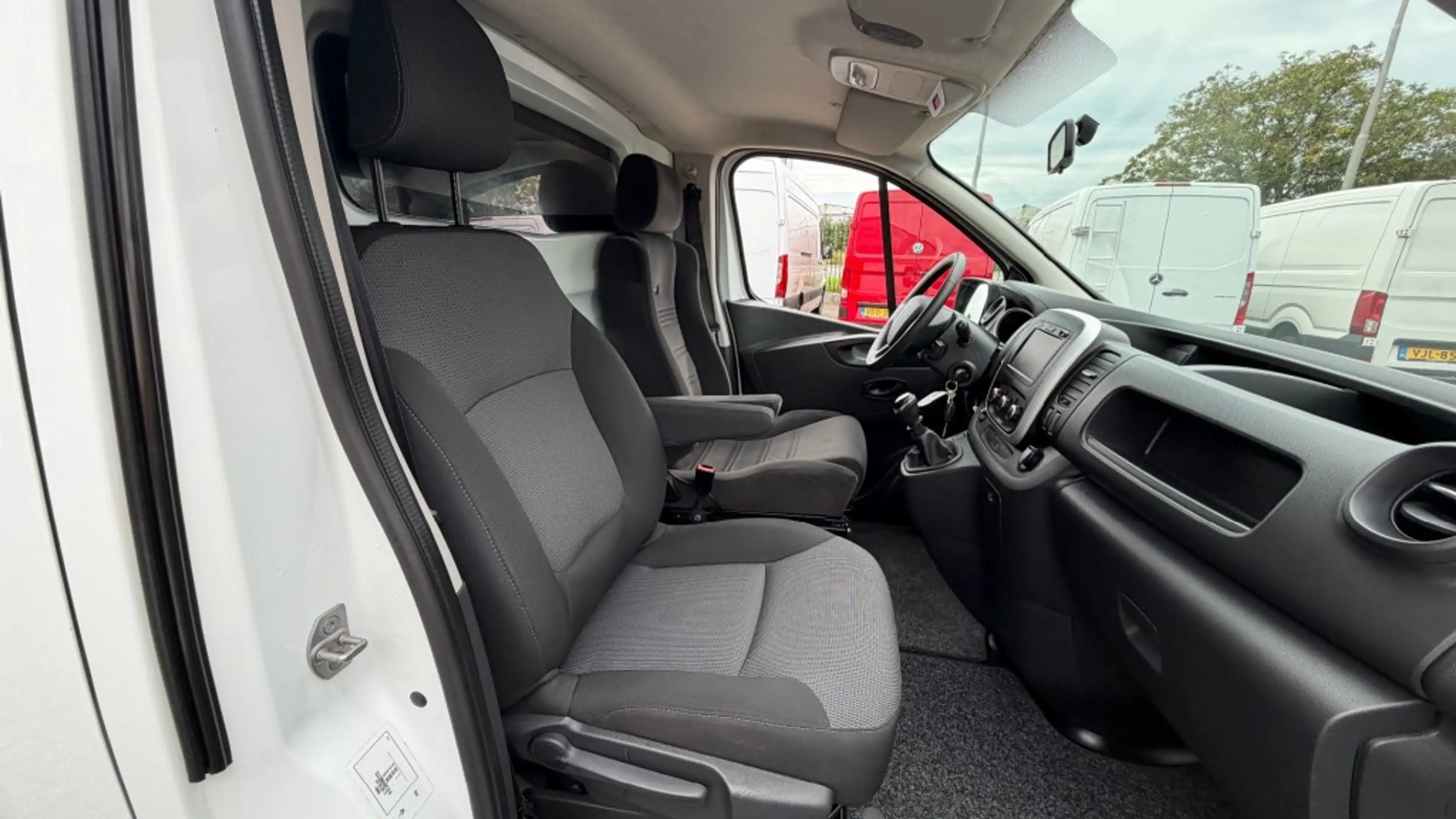Renault Trafic 2.0 DCI 88KW 120PK EURO 6 NAVIGATIE/ AIRCO/ CRUISE — photo 6